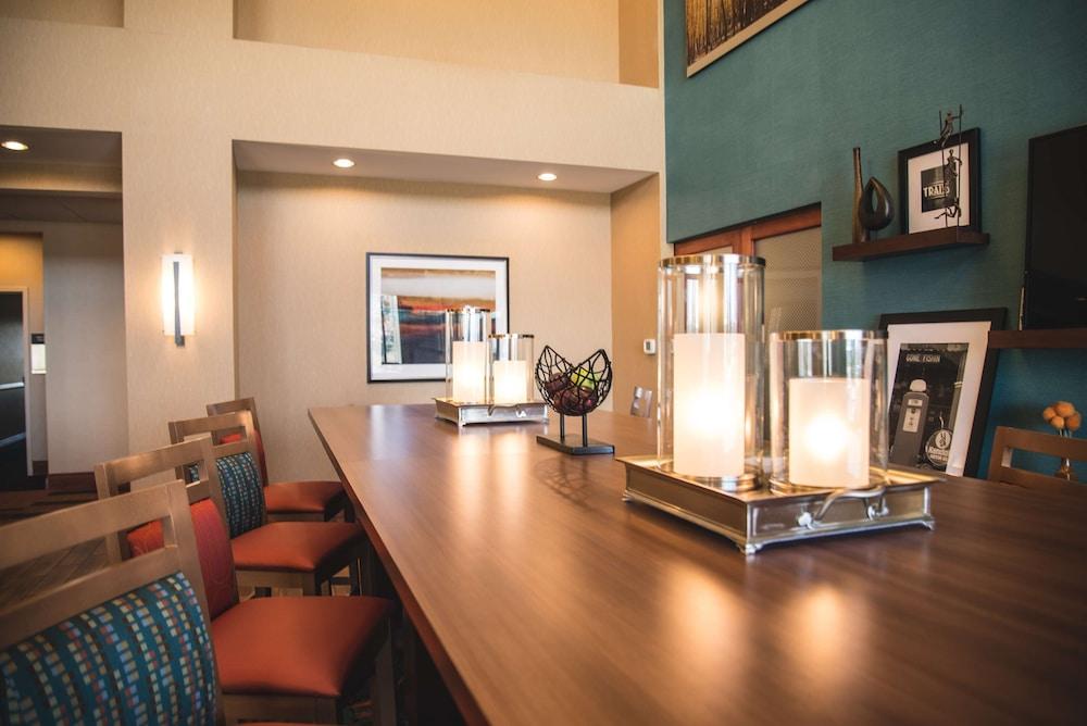 Hampton Inn & Suites Greeley Ngoại thất bức ảnh