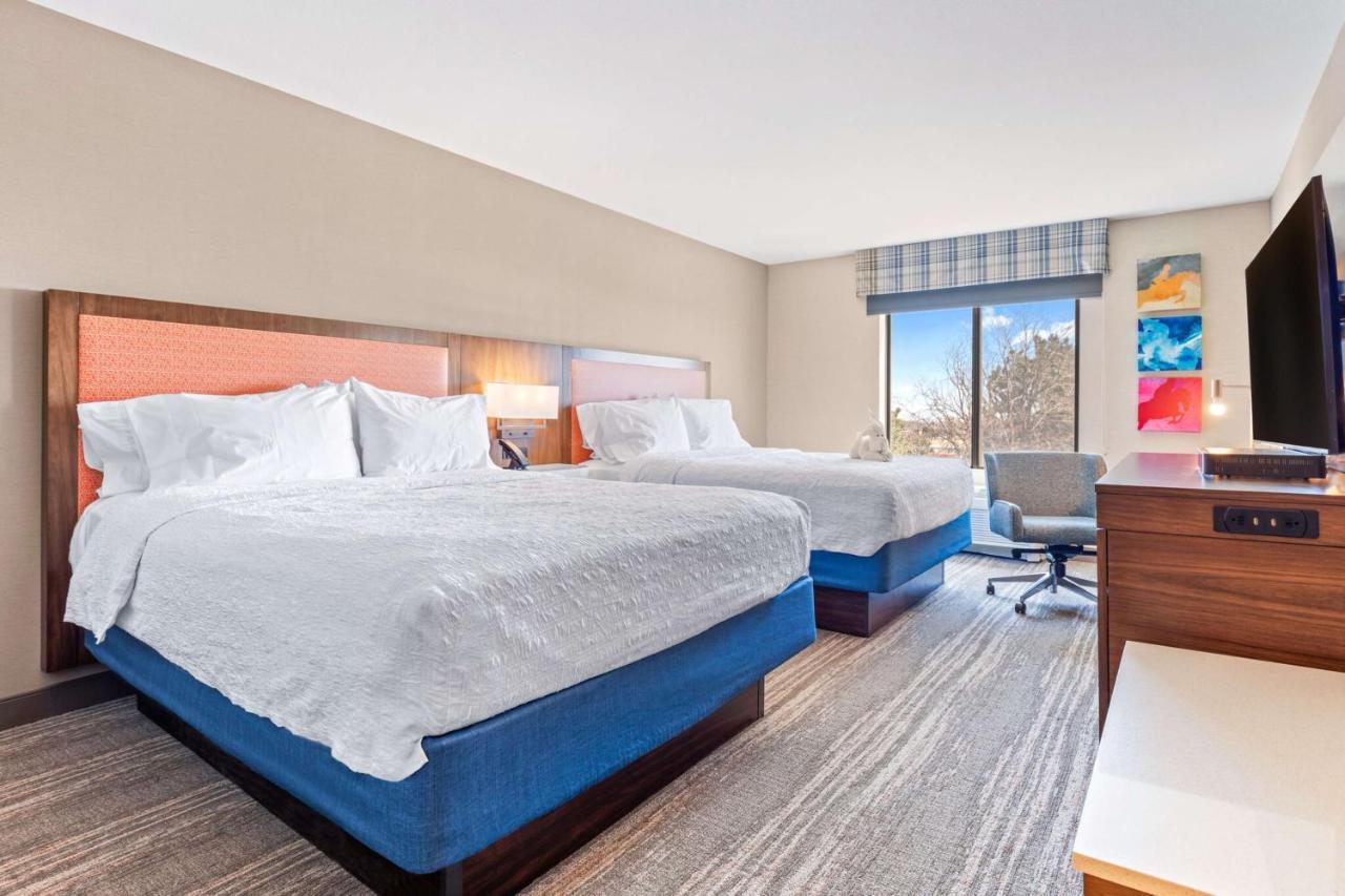 Hampton Inn & Suites Greeley Ngoại thất bức ảnh