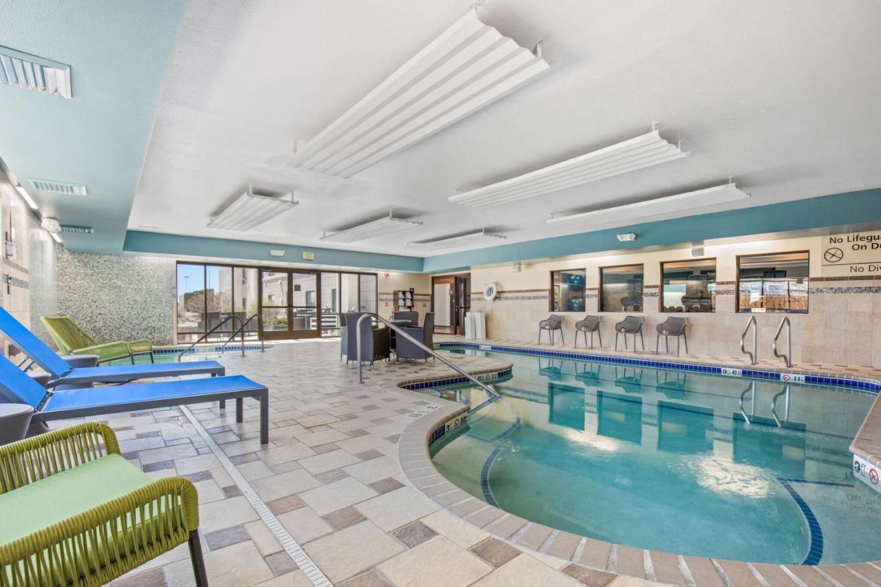 Hampton Inn & Suites Greeley Ngoại thất bức ảnh