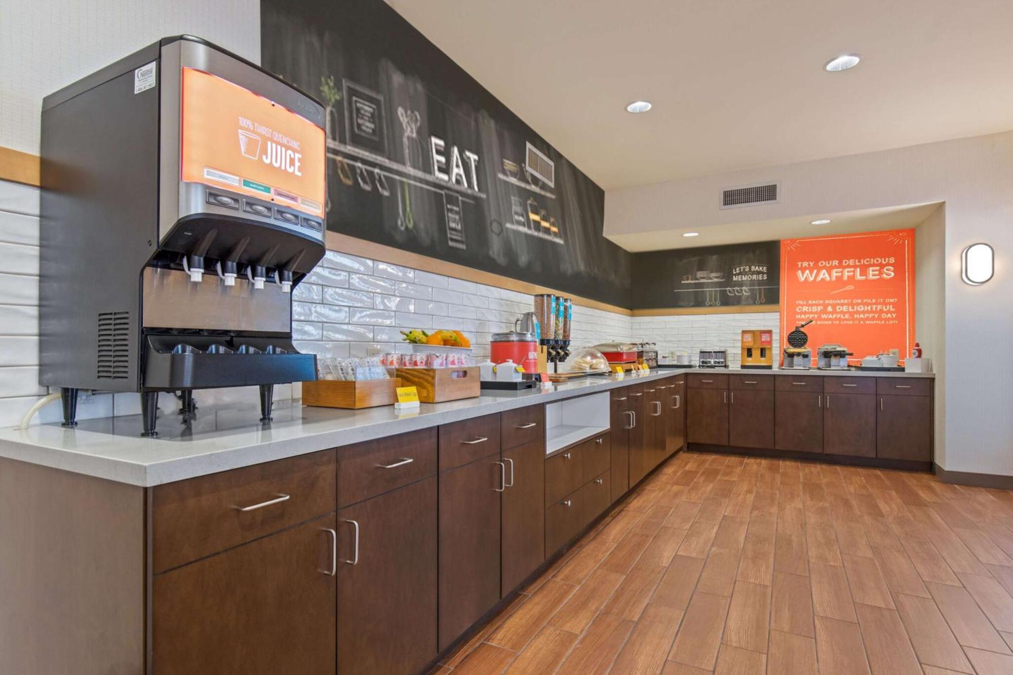Hampton Inn & Suites Greeley Ngoại thất bức ảnh